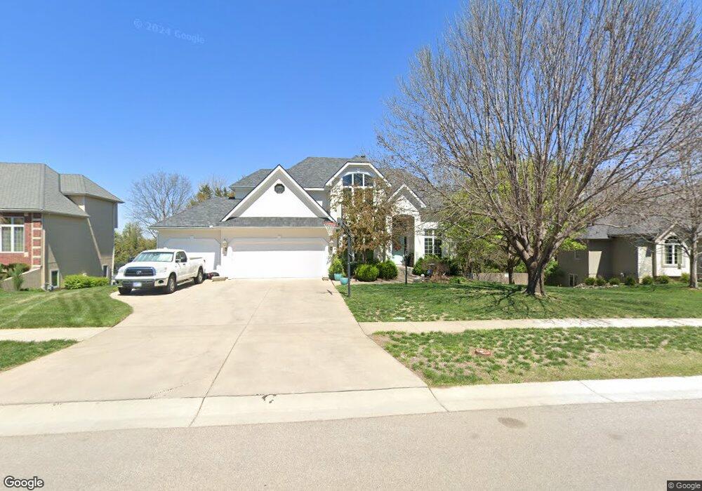 3718 SW Clarion Park Dr, Topeka, KS 66610 - photo 1