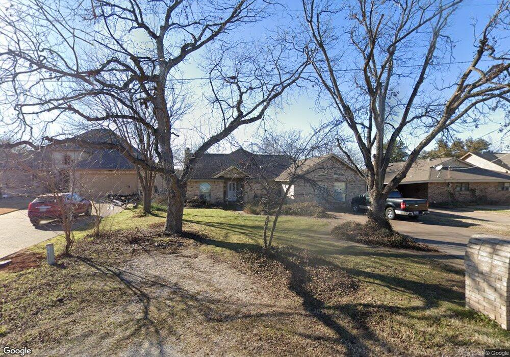 916 Thelma Dr, Granbury, TX 76049 - photo 1