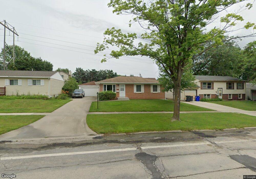 409 Jacolyn Dr NW, Cedar Rapids, IA 52405 - photo 1