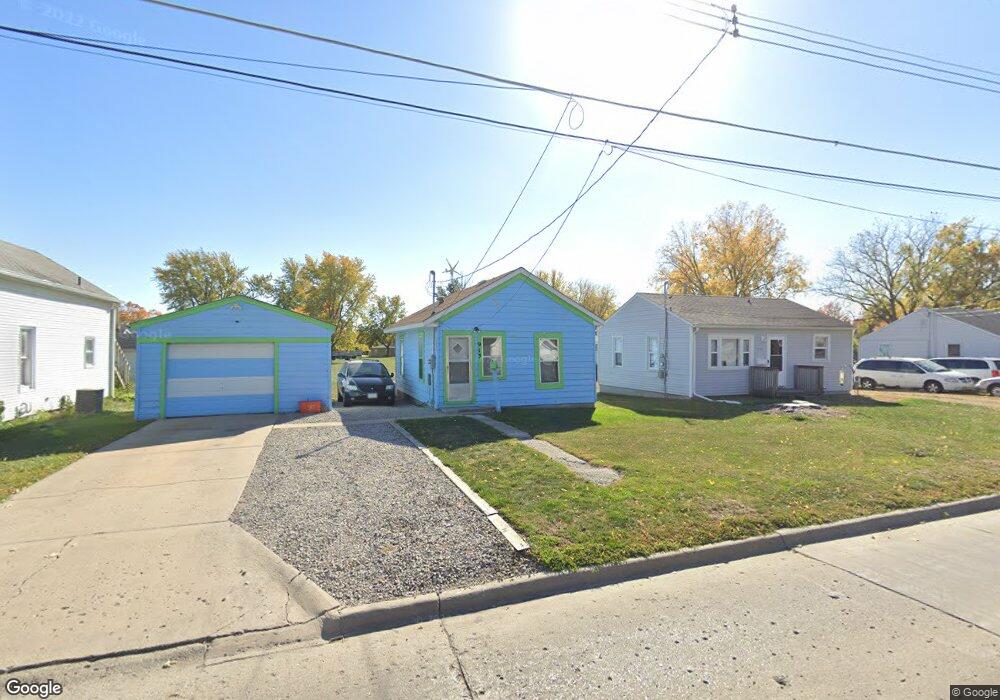 913 N 8th Ave E, Newton, IA 50208 - photo 1