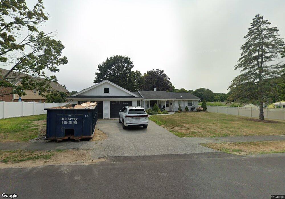 4 Dartmouth St, Danvers, MA 01923 - photo 1