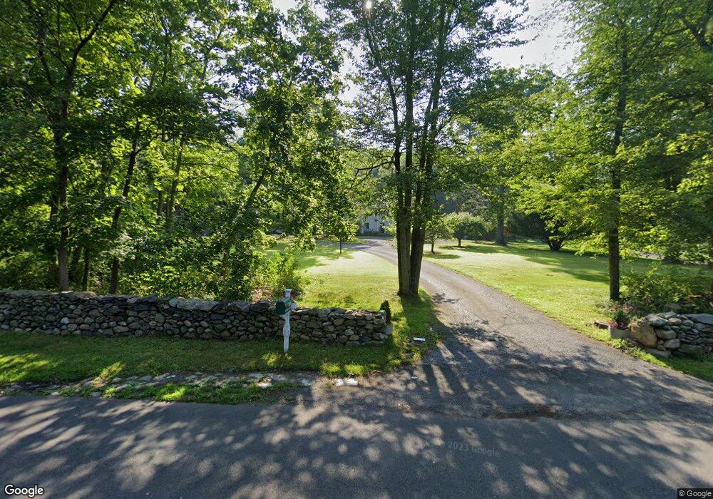 394 Middlesex Rd, Darien, CT 06820 - photo 1