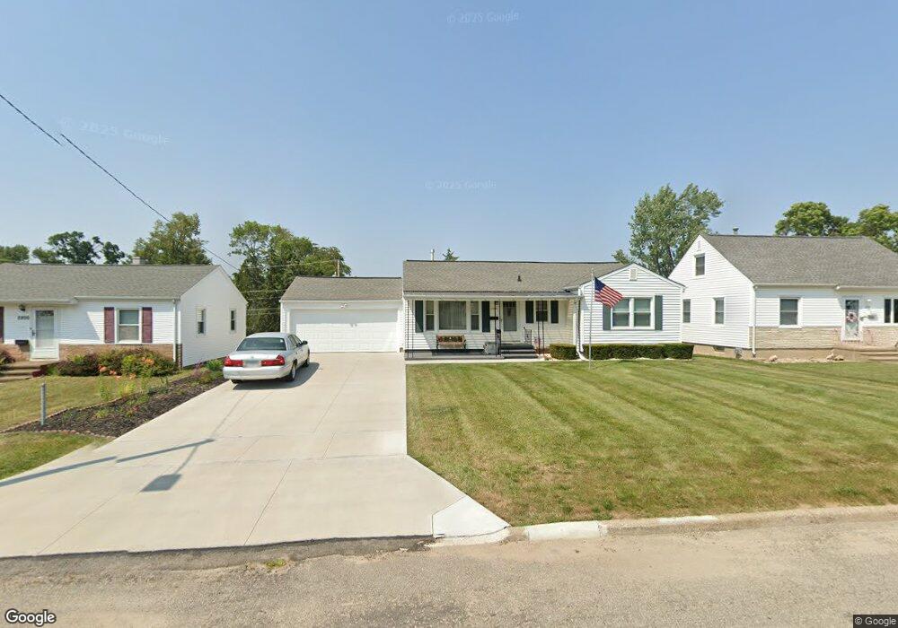 2126 Reynolds Ave SW, Cedar Rapids, IA 52404 - photo 1