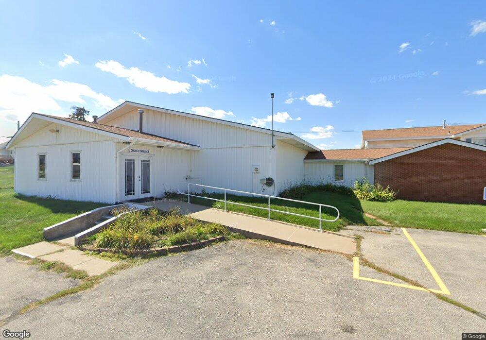 3211 Edgewood Rd SW, Cedar Rapids, IA 52404 - photo 1