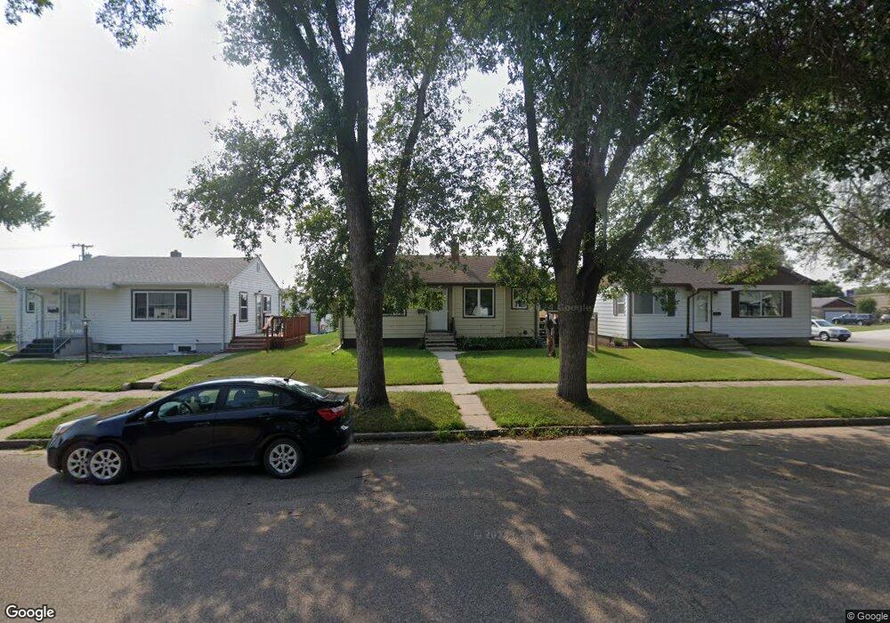 1108 6th Ave SE, Jamestown, ND 58401 - photo 1