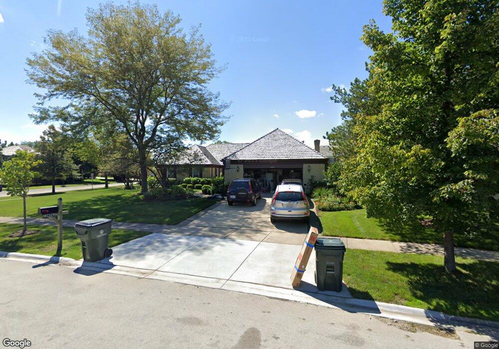 2339 Mohawk Ln, Glenview, IL 60026 - photo 1