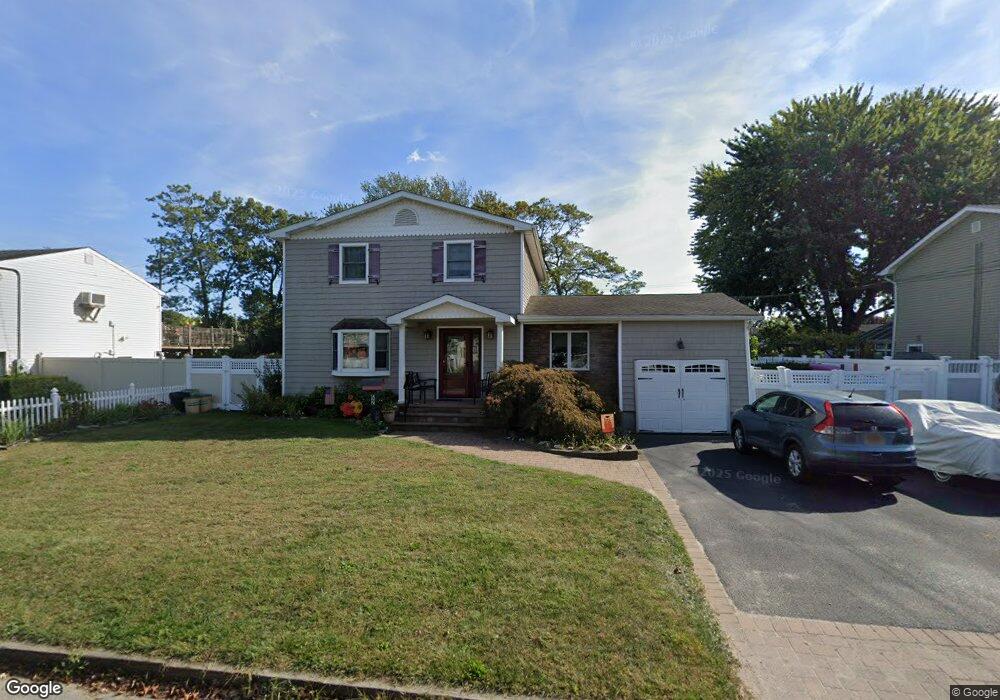 52 Moffitt Blvd, Islip, NY 11751 - photo 1