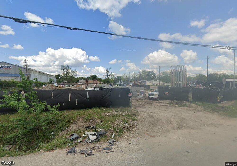 302 W Hamilton St, Houston, TX 77076 - photo 1