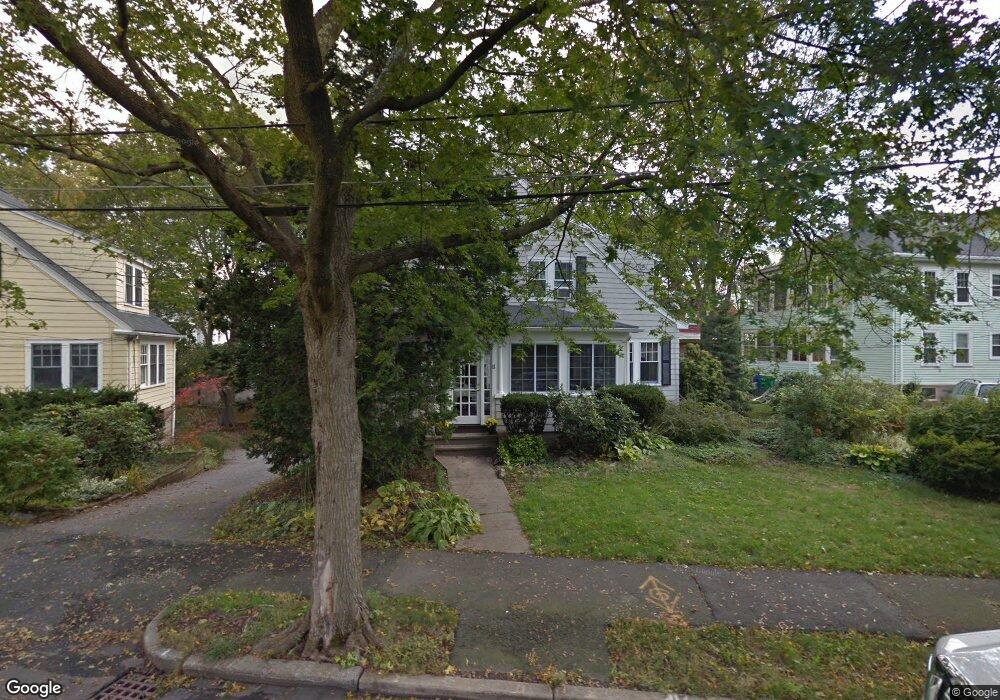 11 Normandy Rd, Auburndale, MA 02466 - photo 1