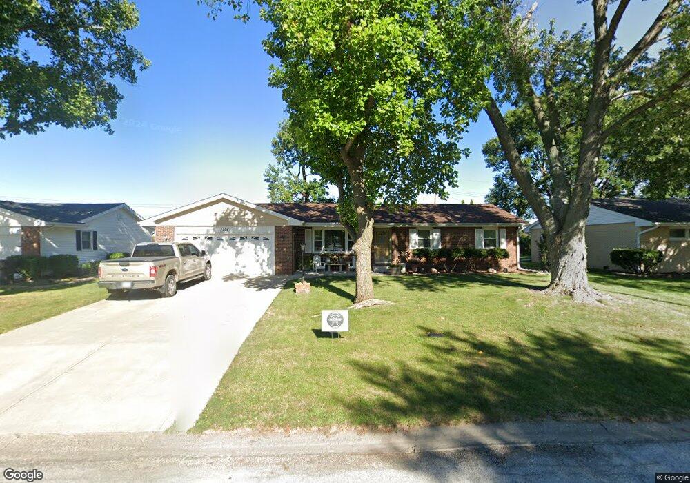 1105 Crestview Dr, Tuscola, IL 61953 - photo 1