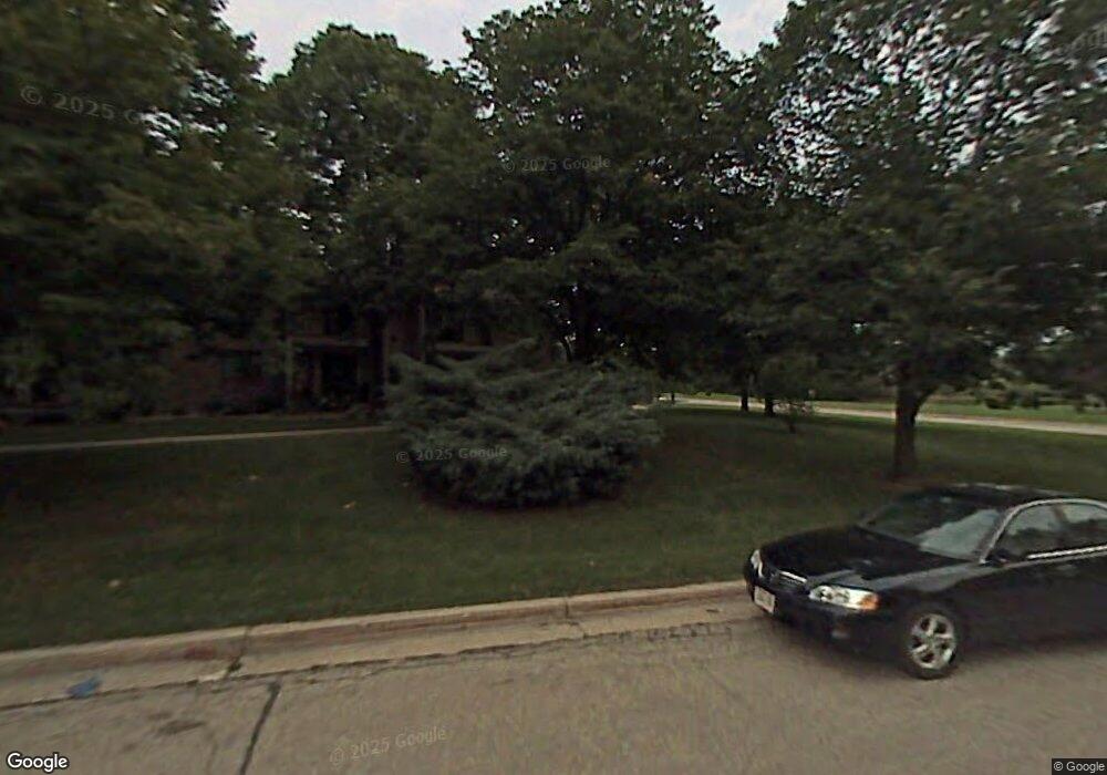 1738 S Carriage Ln unit G5, New Berlin, WI 53151 - photo 1