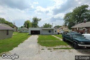 616 Walnut St, Carthage, IL 62321