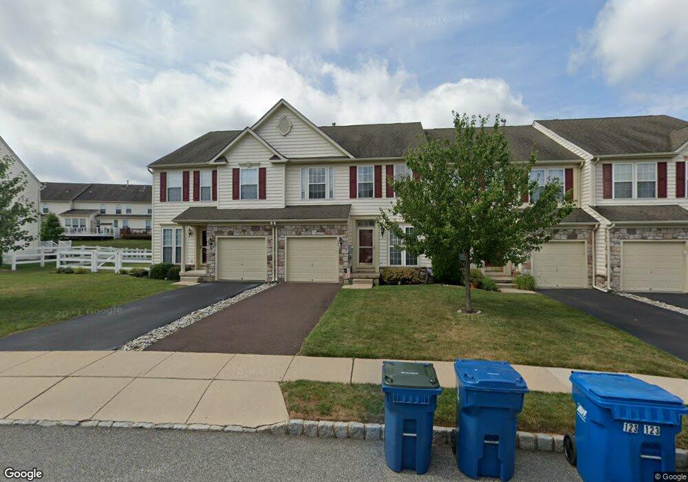 125 N Savanna Dr, Pottstown, PA 19465 - photo 1
