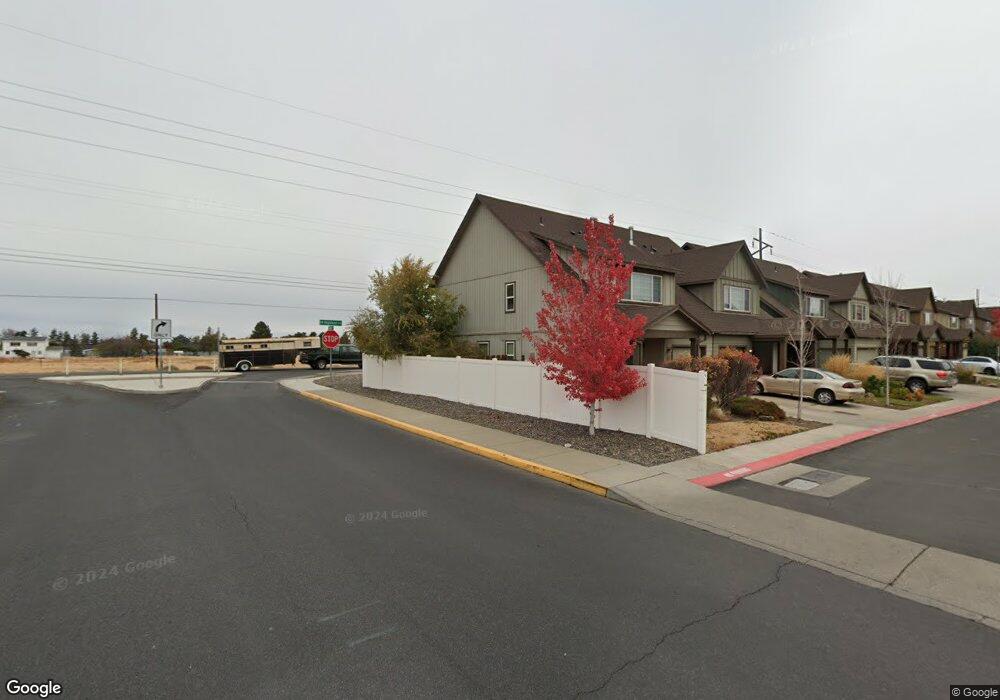 2858 SW Indian Cir, Redmond, OR 97756 - photo 1