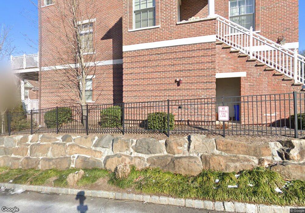 805 Heights Ln, Tenafly, NJ 07670 - photo 1