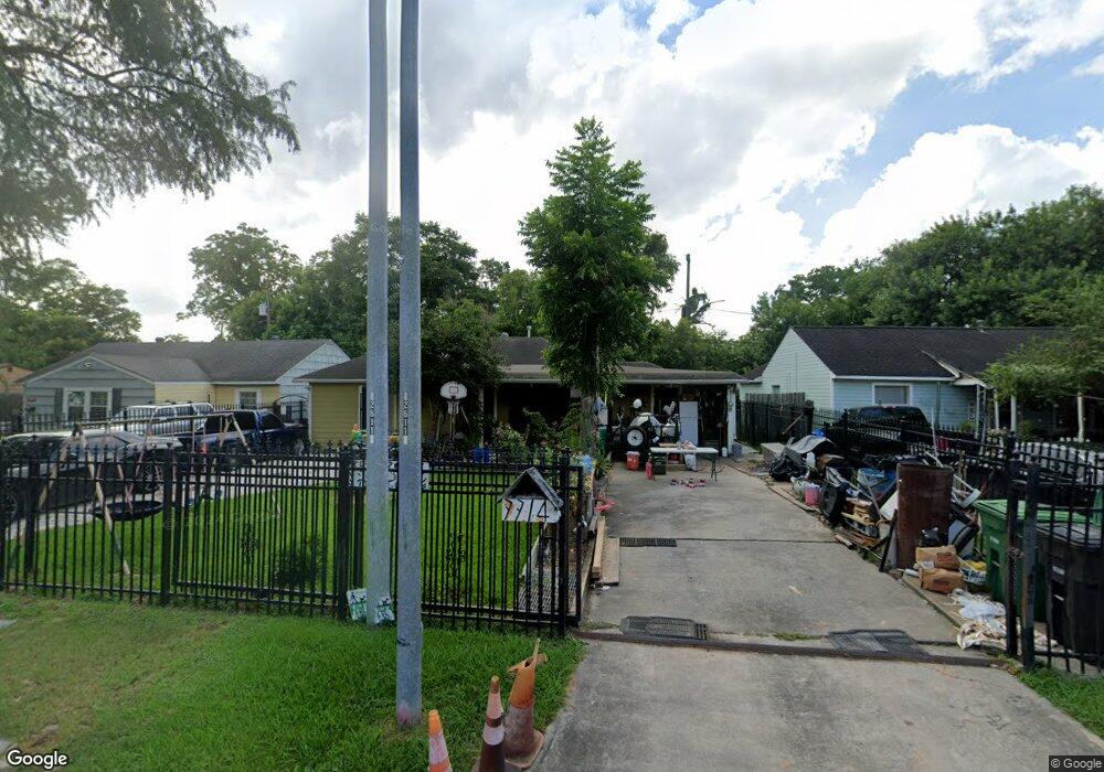 7714 Thurow St, Houston, TX 77087 - photo 1
