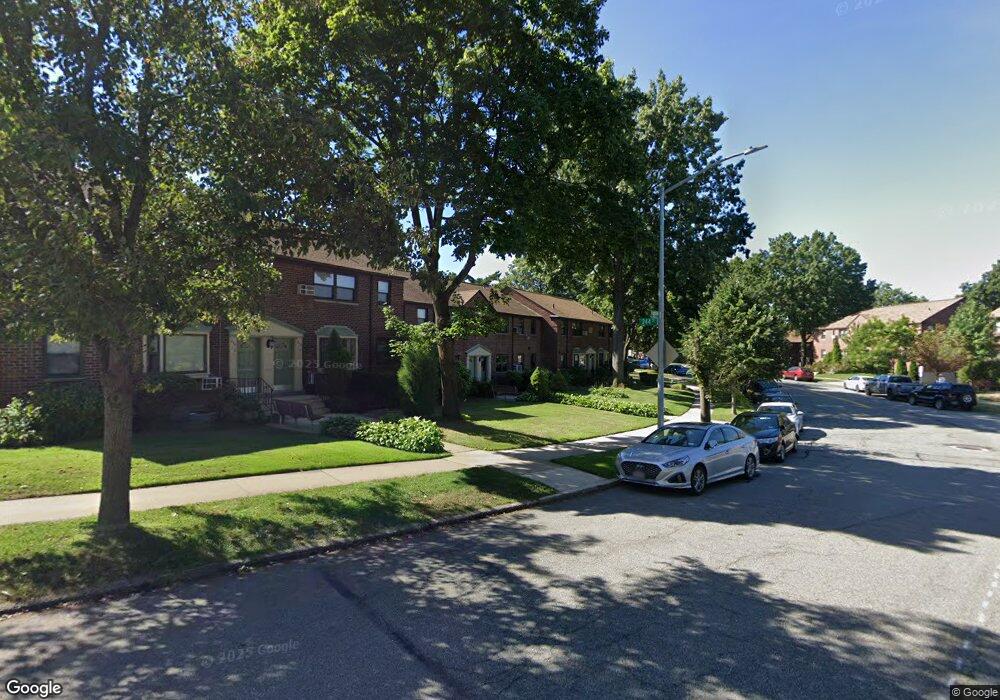 244-08 57th Dr unit 1, Little Neck, NY 11362 - photo 1