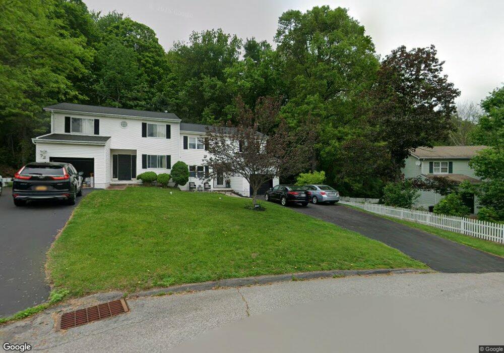 70 Fieldstone Blvd, Wappingers Falls, NY 12590 - photo 1