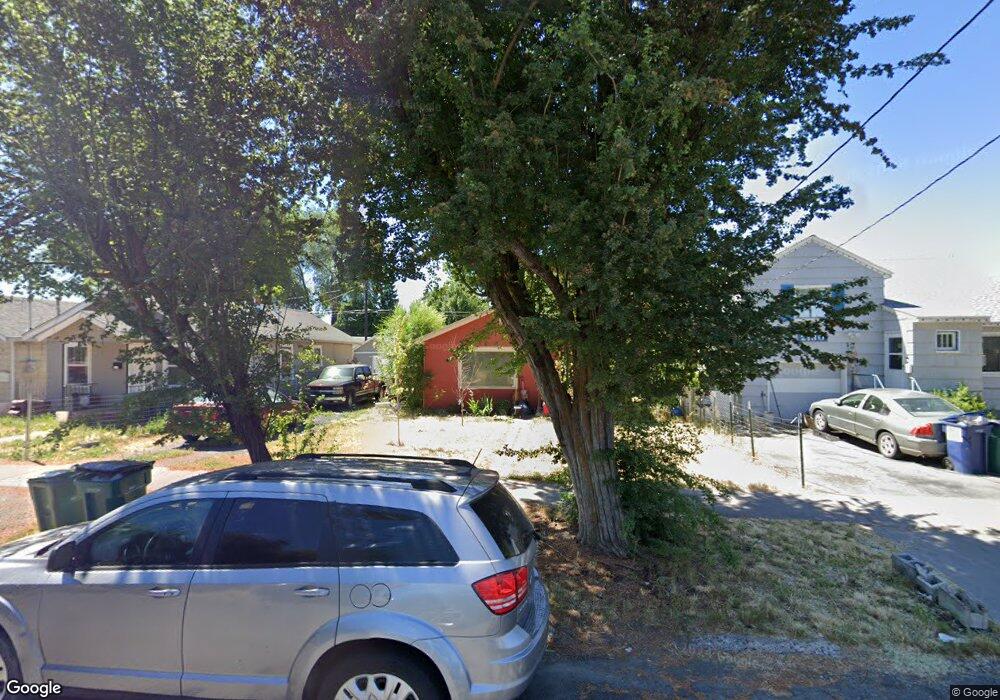 2136 Darrow Ave, Klamath Falls, OR 97601 - photo 1