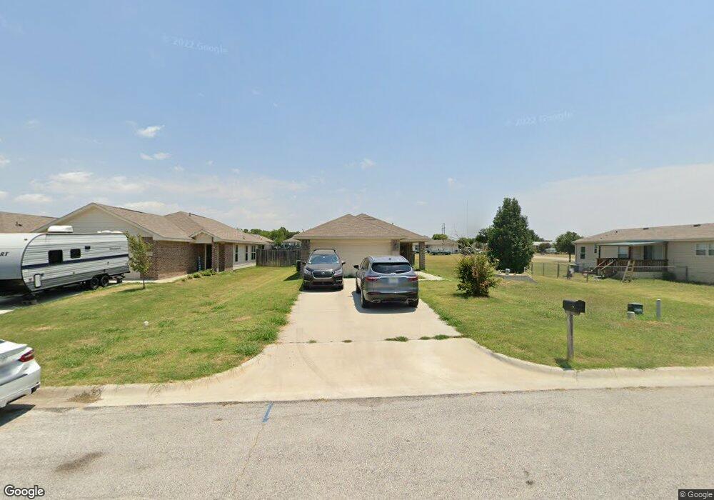 207 Candlewood Cir, Gainesville, TX 76240 - photo 1