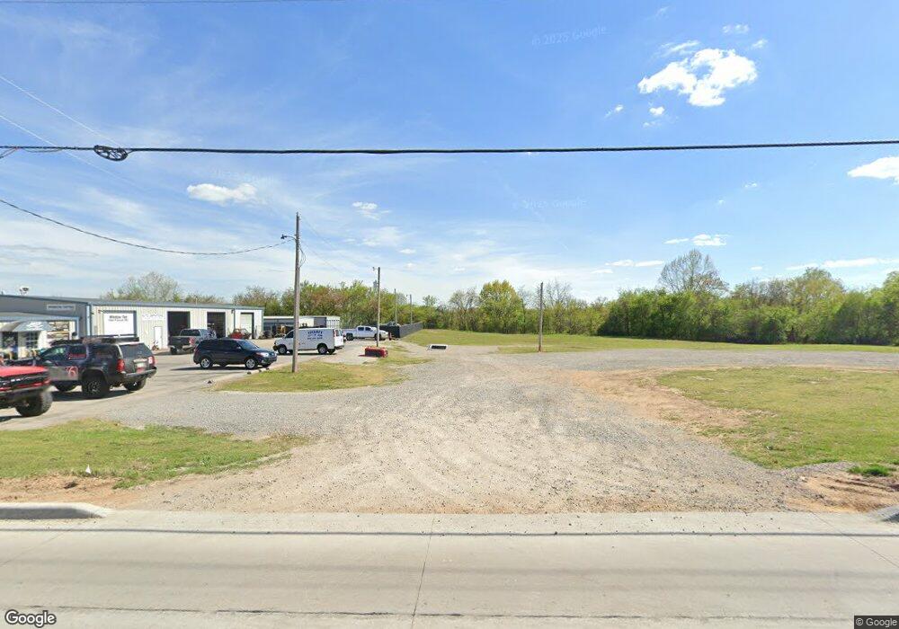 911 E Will Rogers Blvd, Claremore, OK 74017 - photo 1