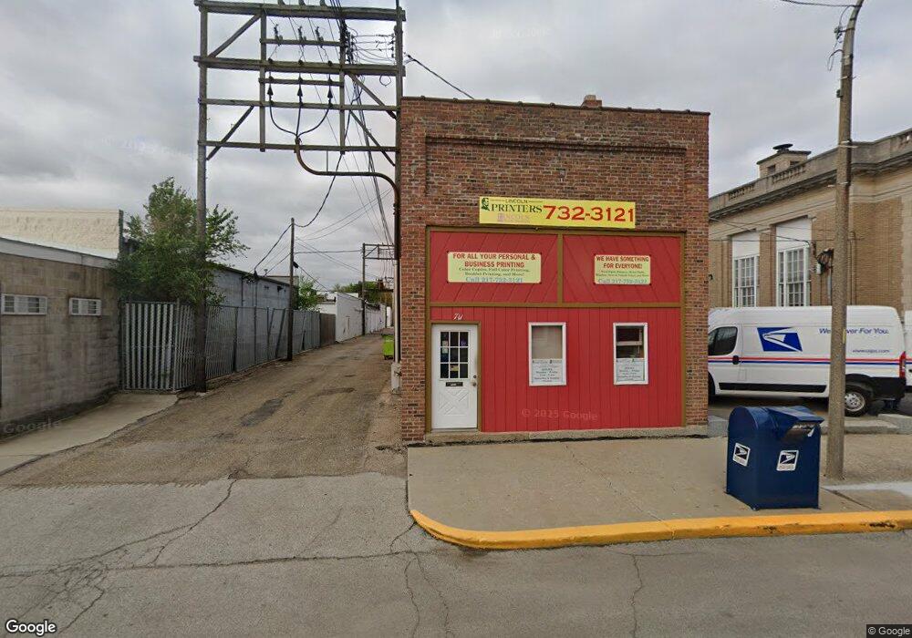 711 Broadway St, Lincoln, IL 62656 - photo 1