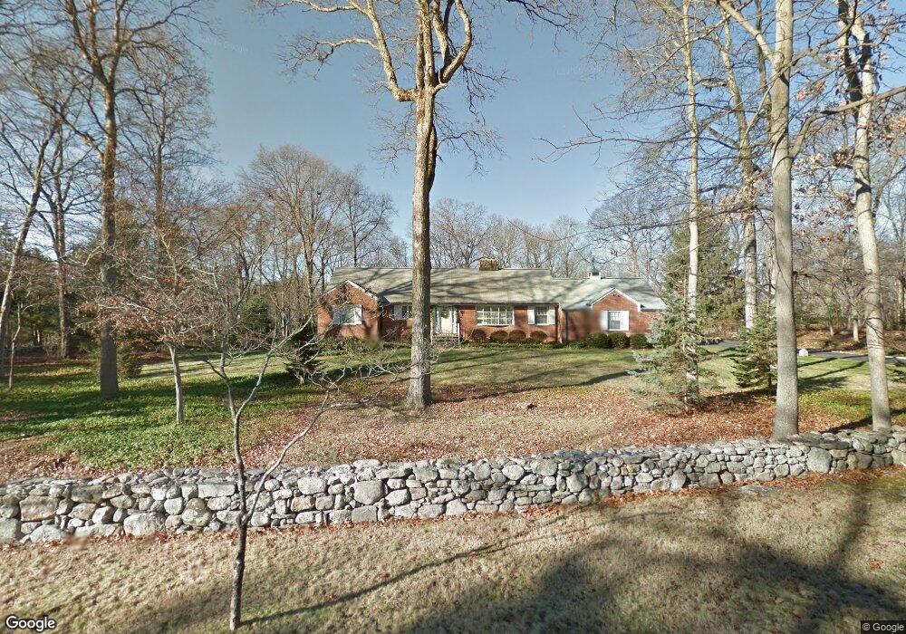 6 Pin Oak Ln, Cos Cob, CT 06807 - photo 1