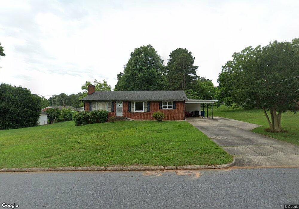 462 Hillcrest Dr, Statesville, NC 28677 - photo 1