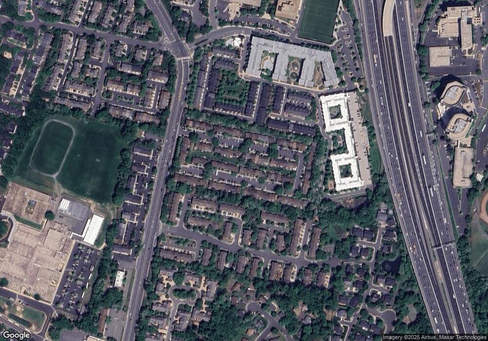 8000 Tyson Oaks Cir, Vienna, VA 22182 - photo 1