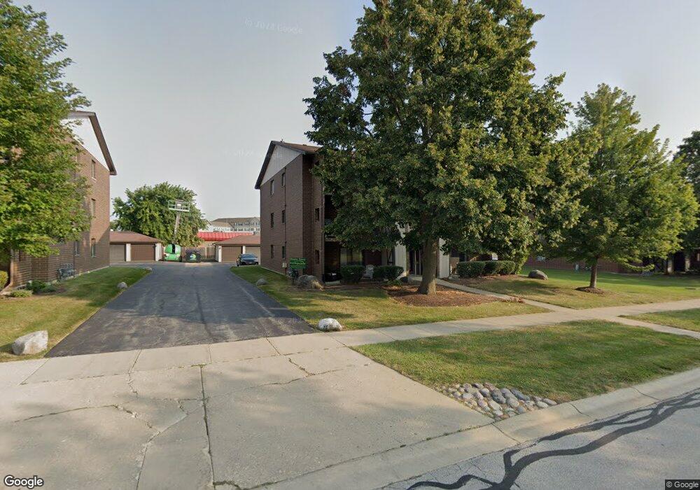 1233 Chalet Rd unit 26301, Naperville, IL 60563 - photo 1