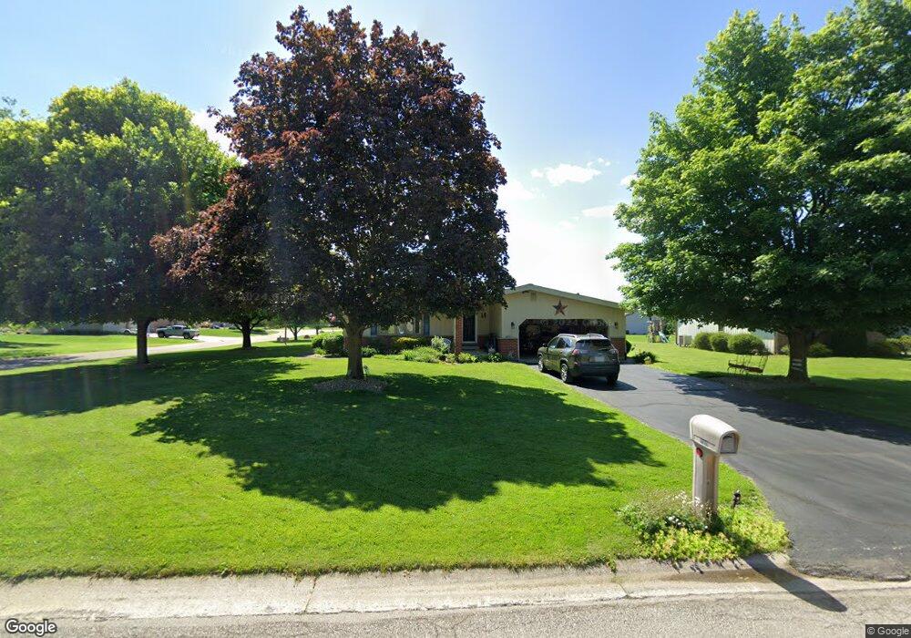 1189 Farmview Dr, Bucyrus, OH 44820 - photo 1