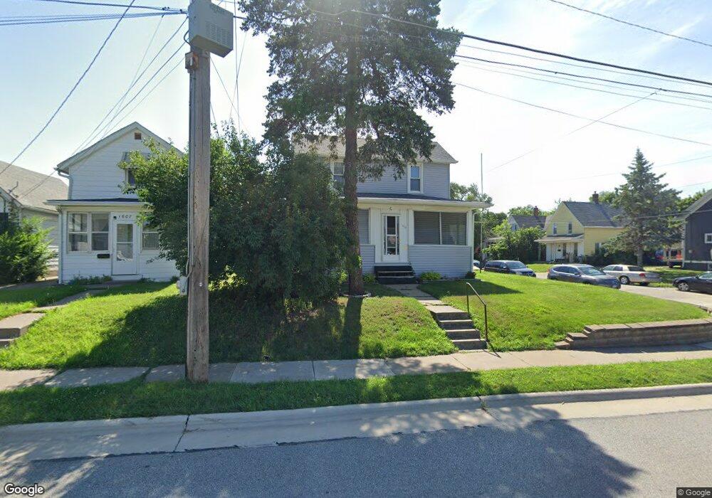 1603 N Division St, Davenport, IA 52804 - photo 1