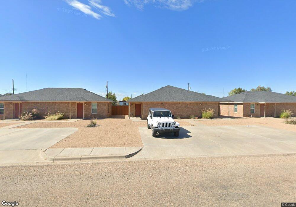 709 Oak Ave, Dumas, TX 79029 - photo 1