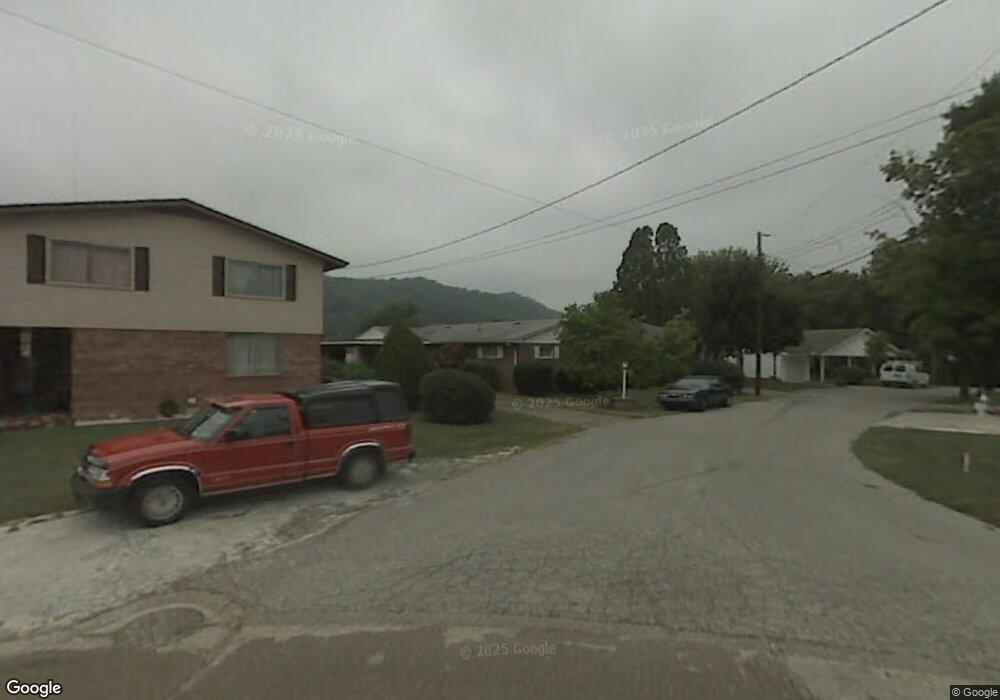 2905 Edwards Cir, Dunbar, WV 25064 - photo 1