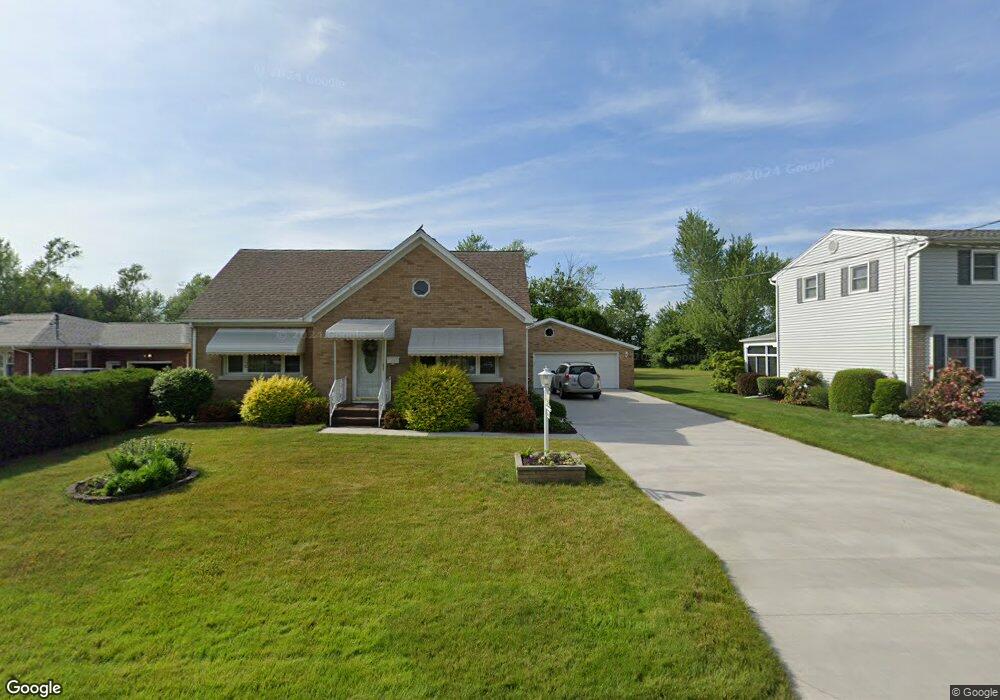 2922 W 30th St, Erie, PA 16506 - photo 1