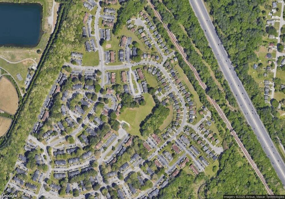 304 Circuit Ln unit A, Newport News, VA 23608 - photo 1