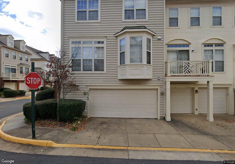 46369 Hobbs Square unit 55, Sterling, VA 20165 - photo 1
