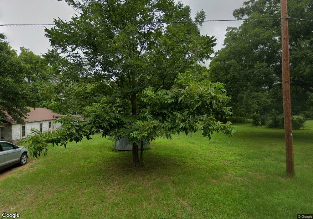 1302 W 2nd St, Hugo, OK 74743 - photo 1