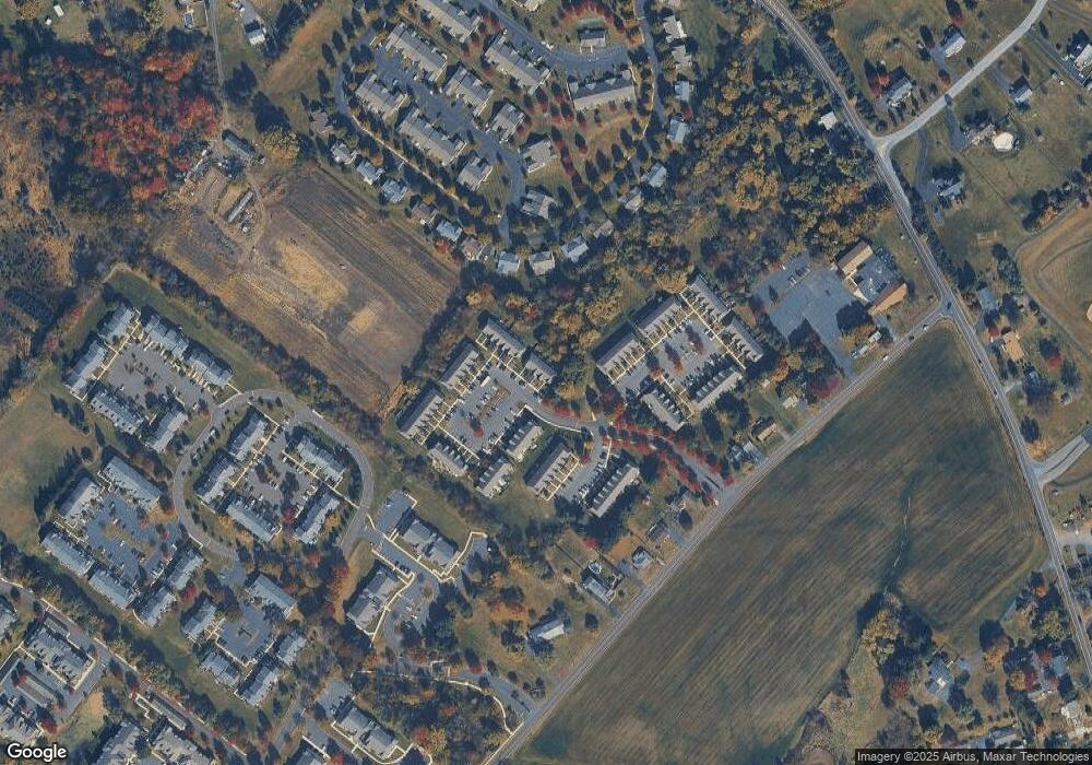 530 Deer Run Ct, Royersford, PA 19468 - photo 1