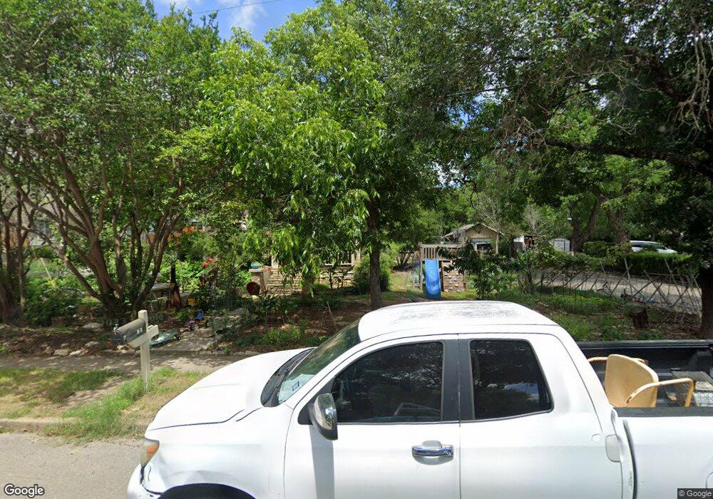 626 W Hutchison St, San Marcos, TX 78666 - photo 1