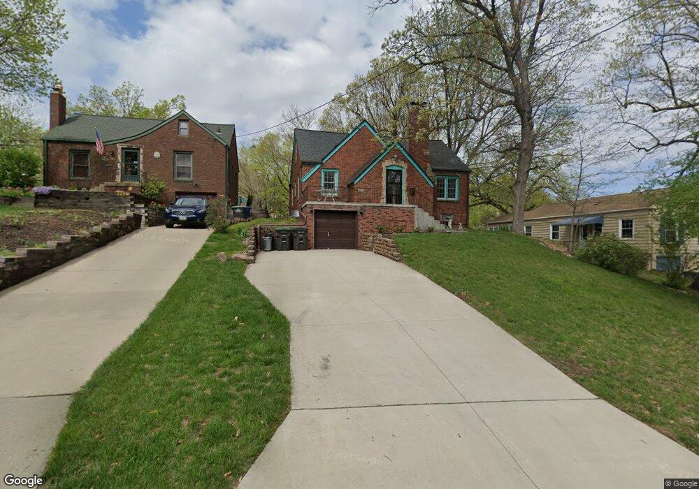 2028 Avalon Rd, Des Moines, IA 50314 - photo 1