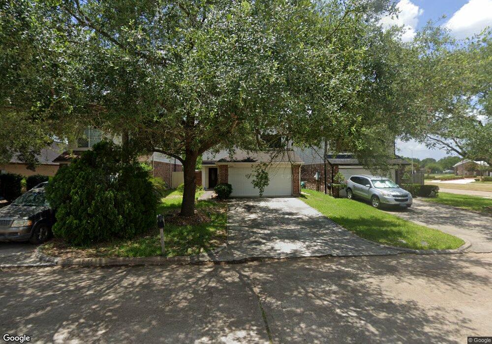 10606 Wingtip Dr, Houston, TX 77075 - photo 1