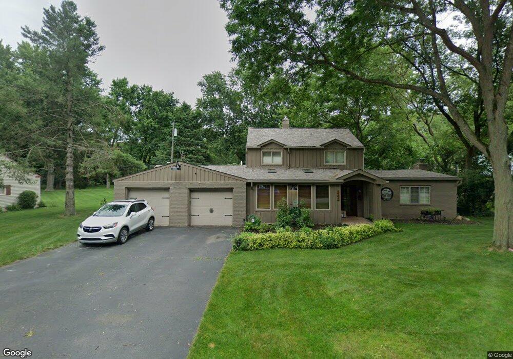 3371 Oakleaf Dr, West Bloomfield, MI 48324 - photo 1