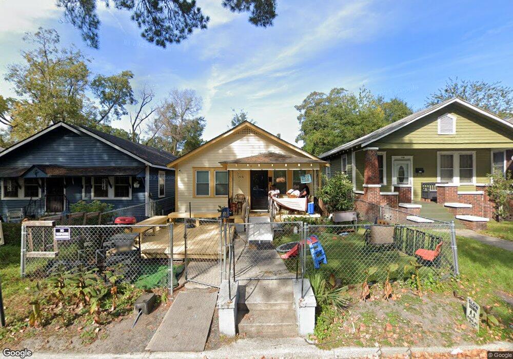 916 W 41st St, Savannah, GA 31415 - photo 1