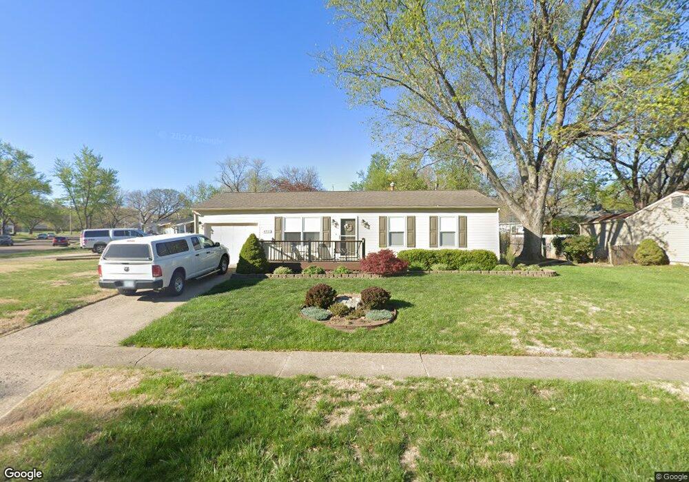 4721 SW 28th St, Topeka, KS 66614 - photo 1