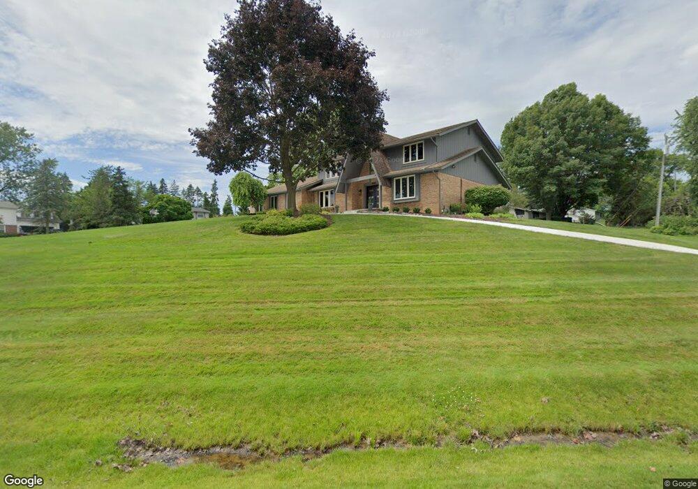 3045 Parkland Dr, West Bloomfield, MI 48322 - photo 1