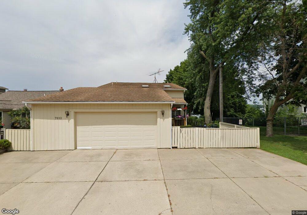 7810 Barnsbury Rd, West Bloomfield, MI 48324 - photo 1
