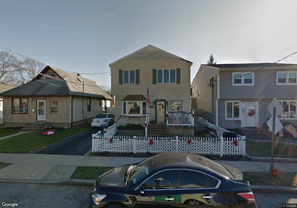 924 Steele Blvd, Baldwin, NY 11510 - photo 1