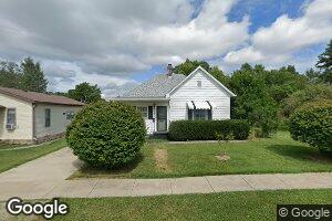 901 1st St, Gillespie, IL 62033