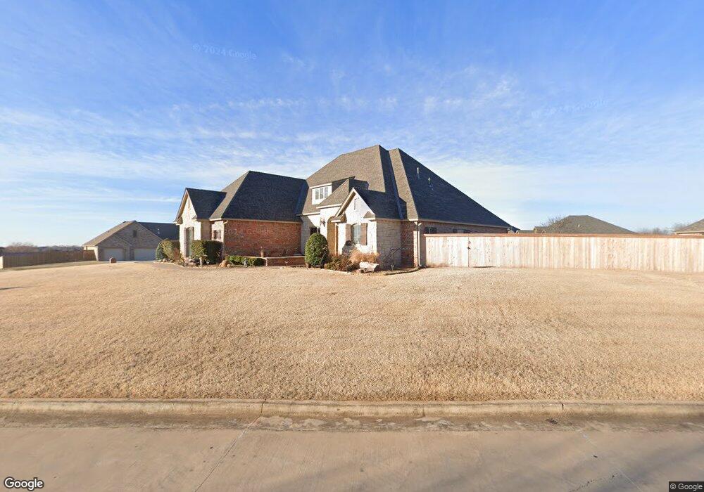 1217 Hummingbird Dr, Cache, OK 73527 - photo 1